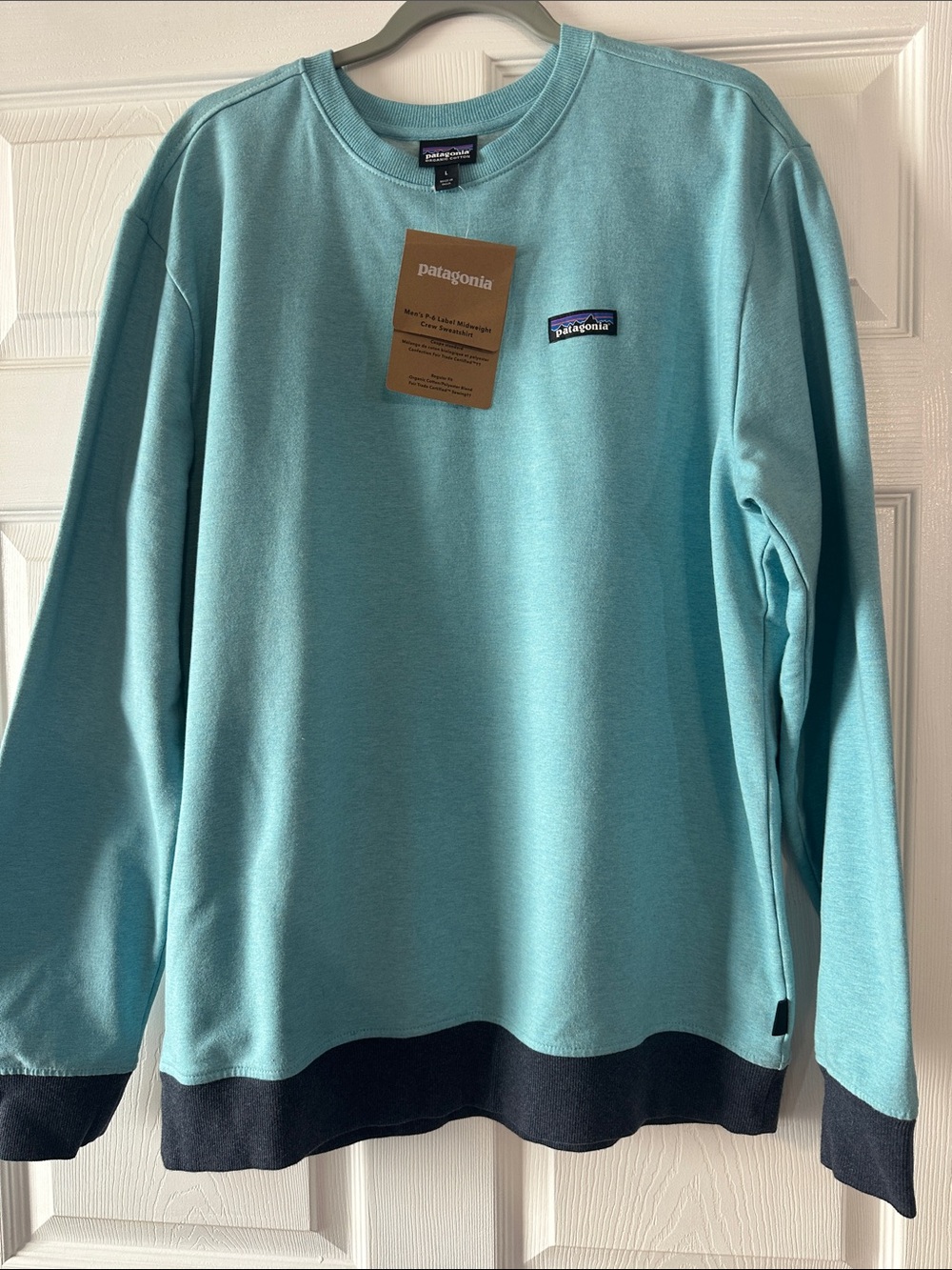 NWT Patagonia Men’s Crewneck Sweatshirt in crevasse blue with navy trim